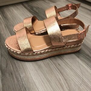 NEW In Box BAMBOO Metallic Rose Gold Platform Sandals Size 6.5